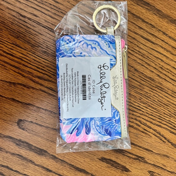 Lilly Pulitzer ID Case – Shade Seekers - Picture 5 of 6